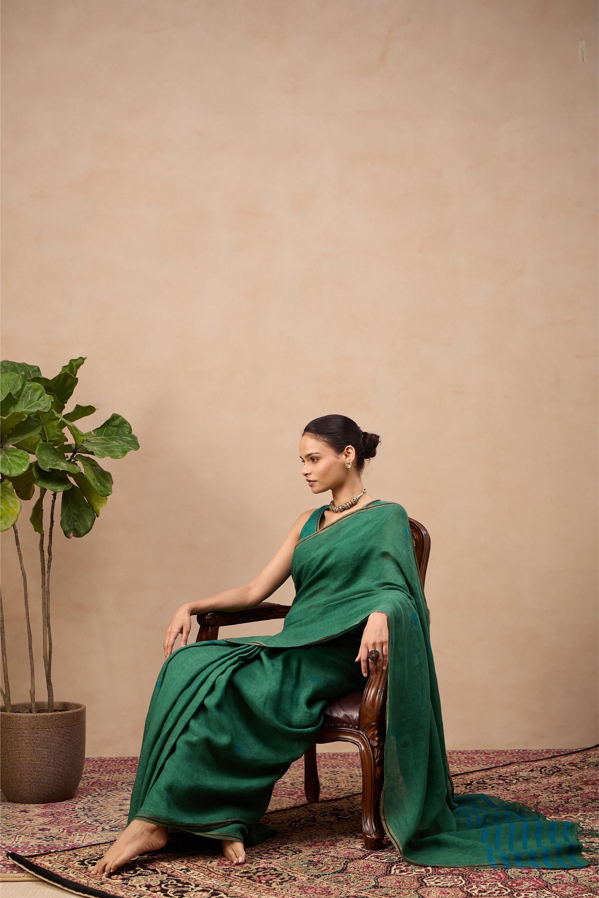 Linen Zari Jamdani sarees - saree close-up showcasing intricate handloom texture